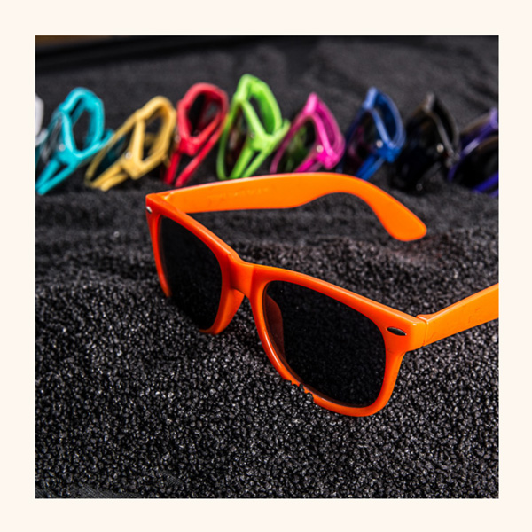 Sonnenbrille mit Werbedruck für Bewerbermarketing