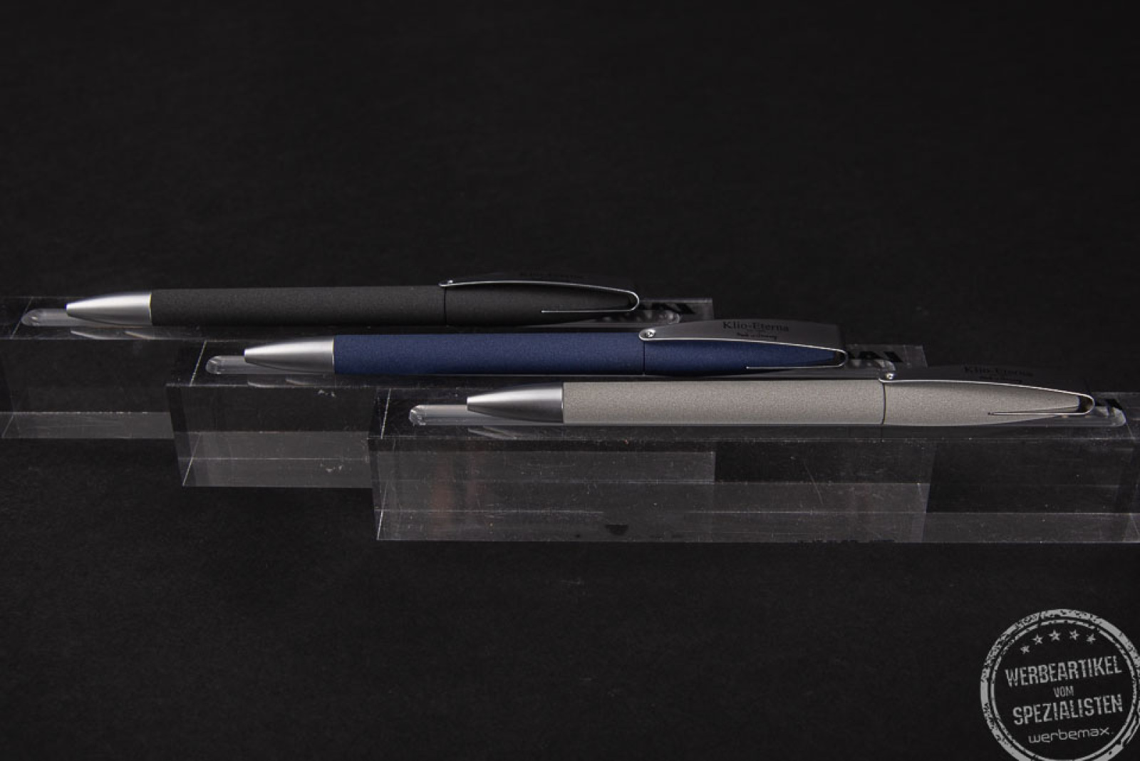 Drei Klio Kugelschreiber Corbra mit Verpackung als Werbeartikel